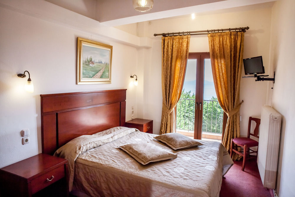 Tasia Mountain Hotel